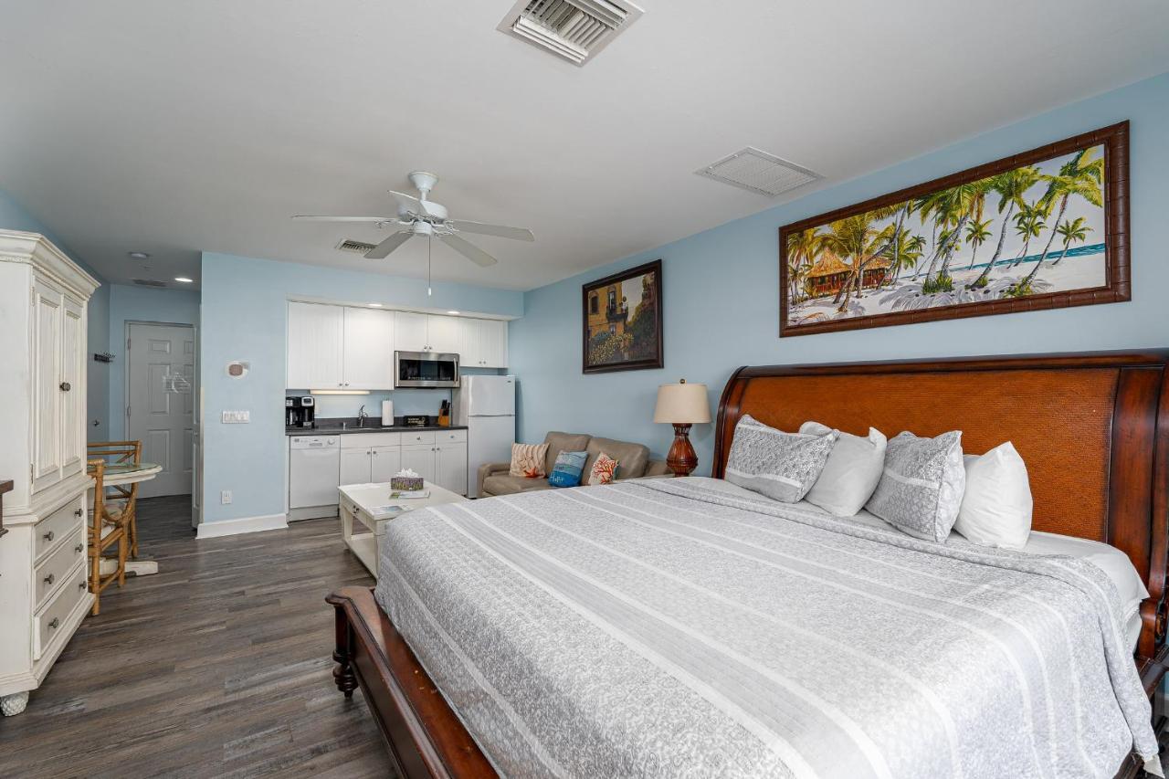 Harbour House Stunning Studio Fort Myers Beach Exterior photo