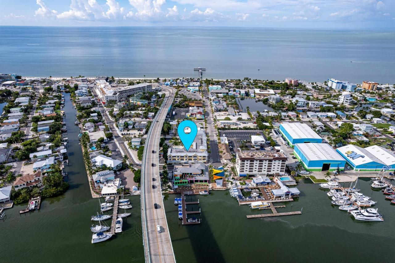 Harbour House Stunning Studio Fort Myers Beach Exterior photo